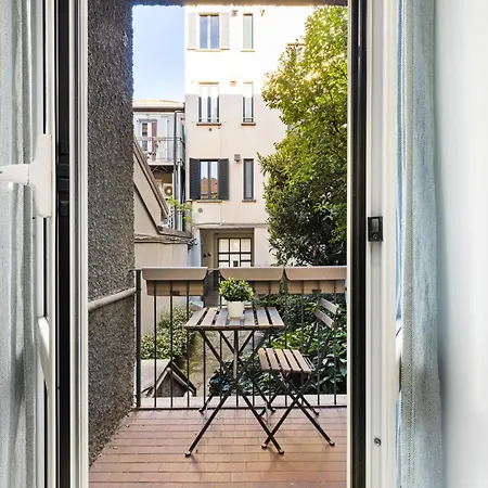 Station In 15 Min, Charming Apartment *